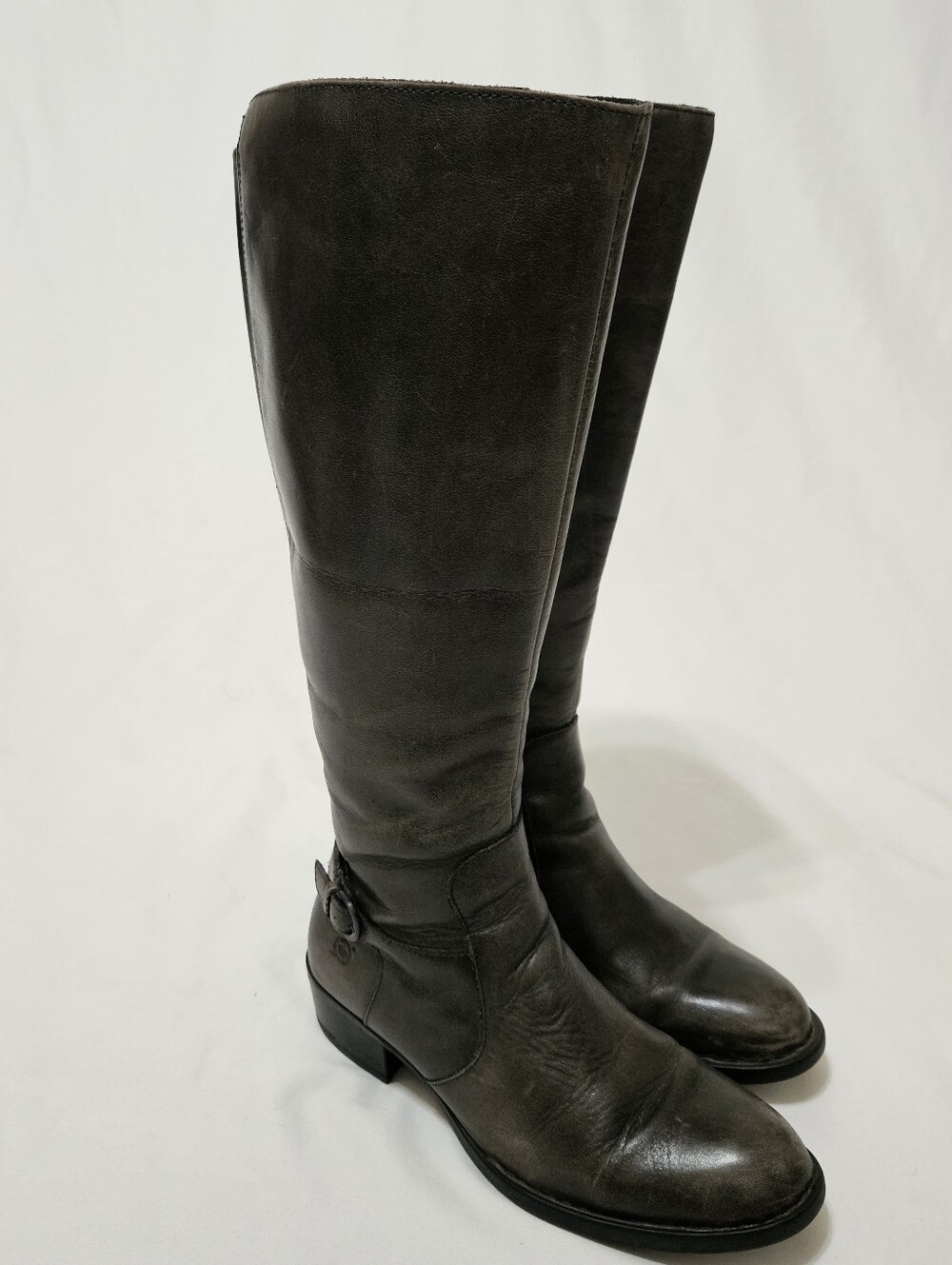 Born Distressed Gray Helen Knee High Riding Boots Womens Shoes  D78660 7.5 M WC